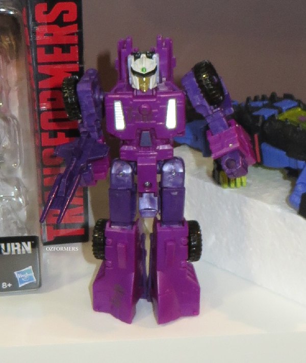 Toy Fair Australia 2017 Photos   Comparison Of Titans Return & G1 Trypticon Ramhorns Vehicle More Slugslinger Misfire  (23 of 56)